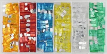 ASSORTMENT OF AUTOMOTIVE FUSES